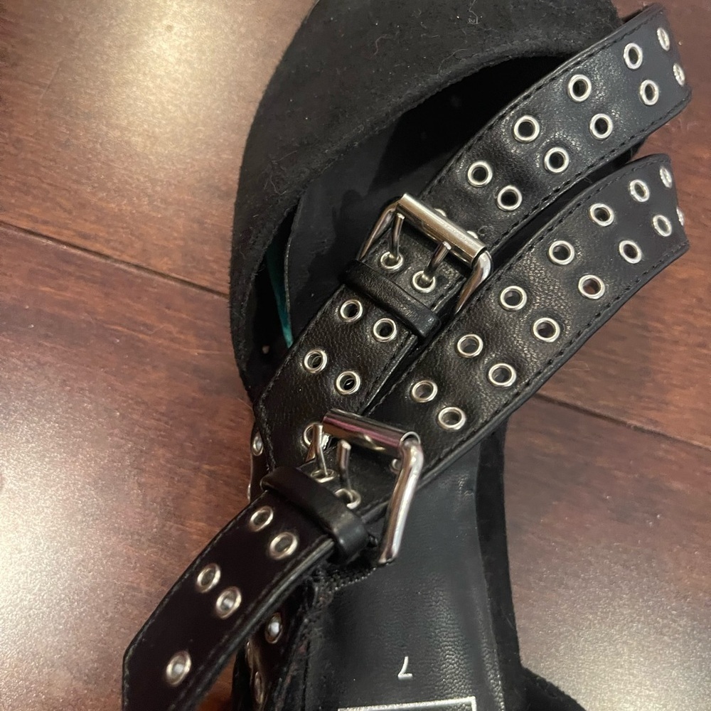 nwot GAP Women's Black Strappy Flats - Picture 7 of 7